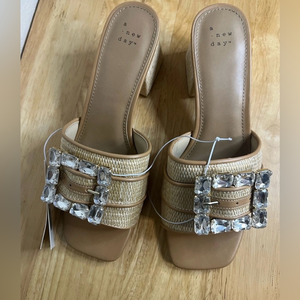 A New Day Women's Beige Kathleen Raffia Buckle Block Heels Sandals 9